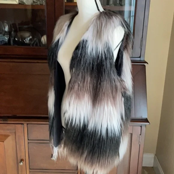 Faux Fur Shaggy Hook Closure Vest M - Picture 4 of 7